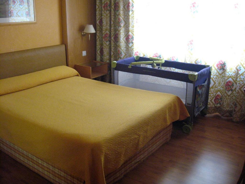 Hotel Restaurante San Roque Medina del Campo Room photo